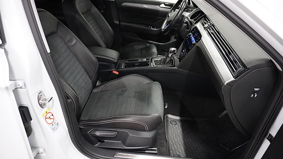 Volkswagen Passat 13 of 22