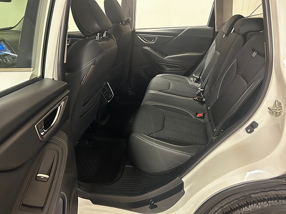 Subaru Forester 12 of 25