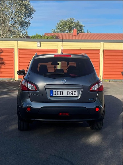 Nissan Qashqai+2 5 of 5