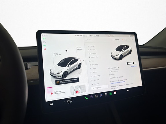 Tesla Model Y 26 of 30