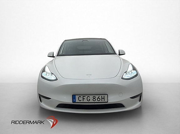 Tesla Model Y 3 of 30