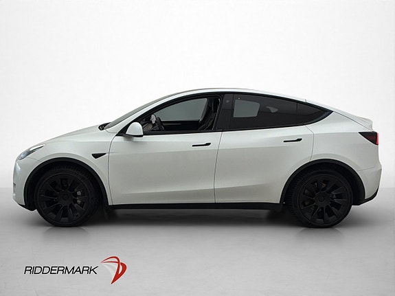 Tesla Model Y 5 of 30