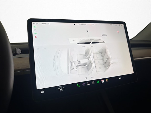 Tesla Model Y 23 of 30