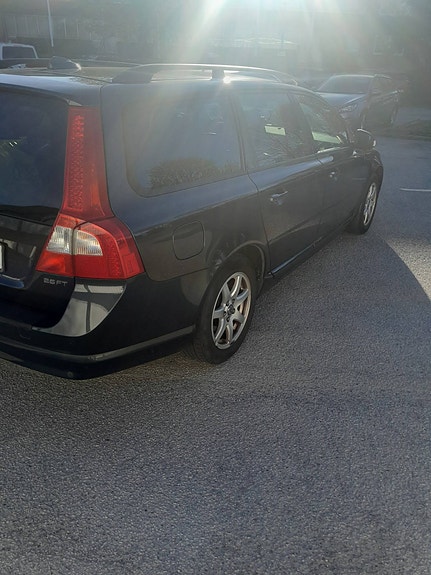 Volvo V70 4 of 13