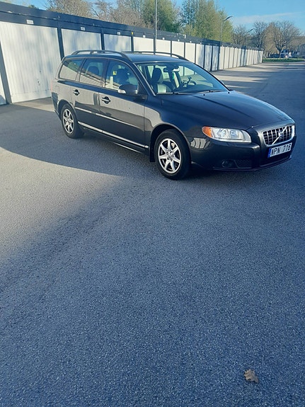 Volvo V70 6 of 13