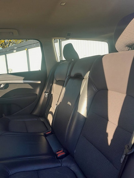 Volvo V70 11 of 13