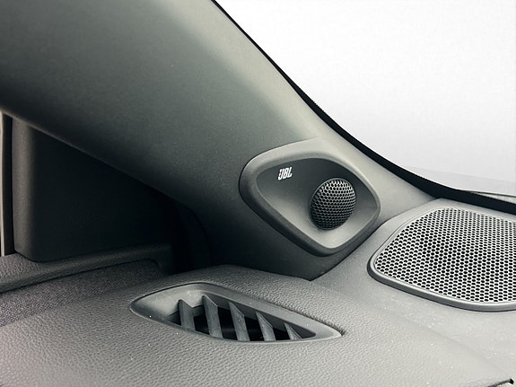 Toyota Yaris 20 of 30