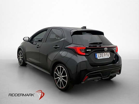 Toyota Yaris 6 of 30
