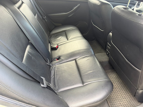 Toyota Avensis 9 of 9
