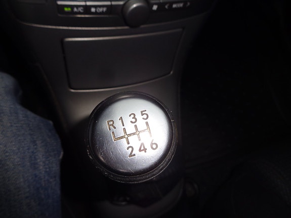 Toyota Avensis 27 of 30