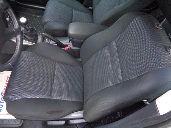Toyota Avensis 7 of 30