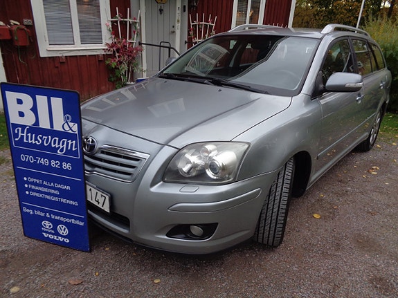 Toyota Avensis 21 of 30