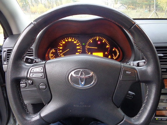 Toyota Avensis 22 of 30