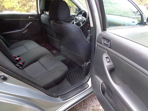 Toyota Avensis 9 of 30