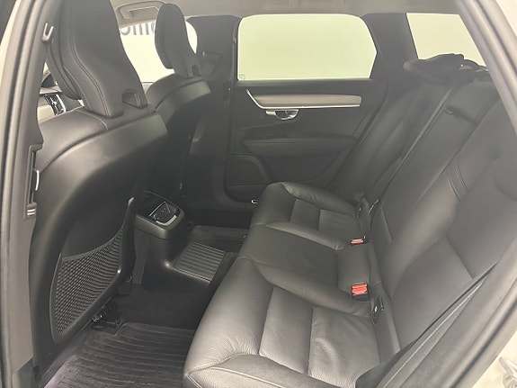 Volvo V90 16 of 22