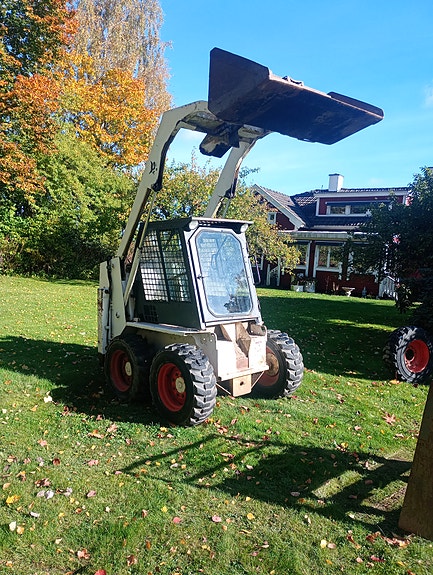 Bobcat 743 2 of 8