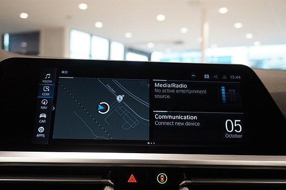 BMW 330e 7 of 14