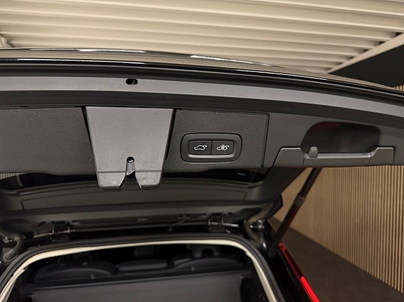 Volvo XC60 26 of 30