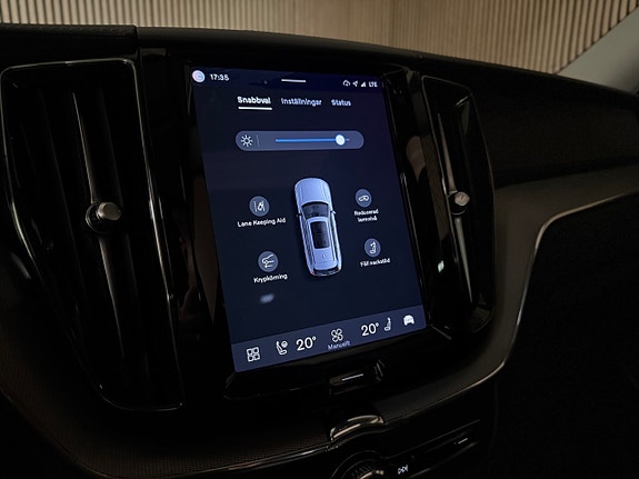 Volvo XC60 22 of 30