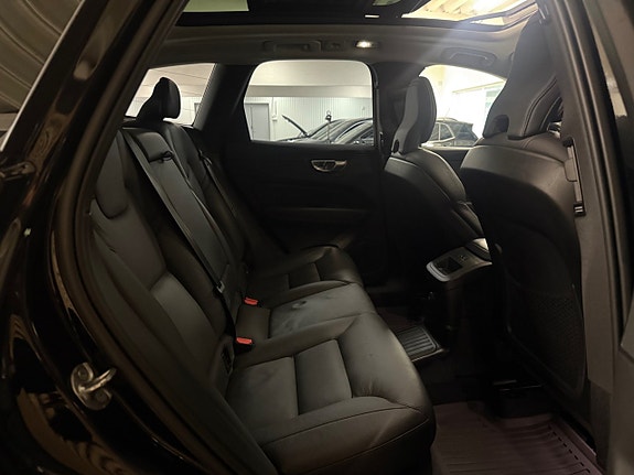 Volvo XC60 28 of 30