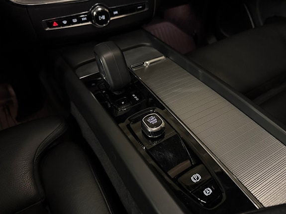 Volvo XC60 18 of 30