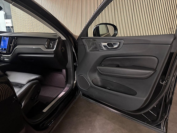 Volvo XC60 29 of 30