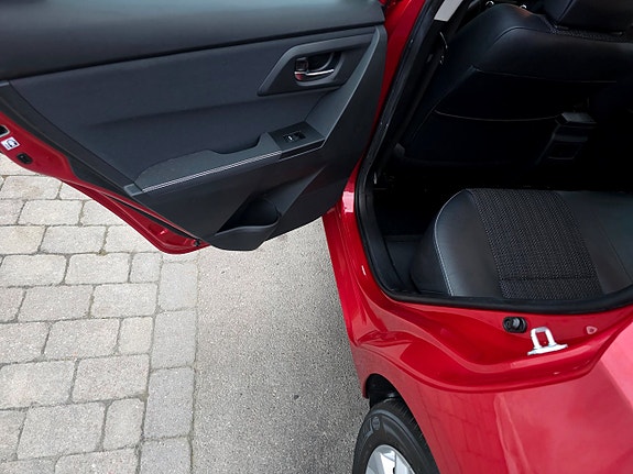 Toyota Auris 22 of 24