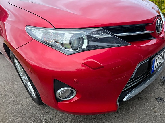 Toyota Auris 9 of 24