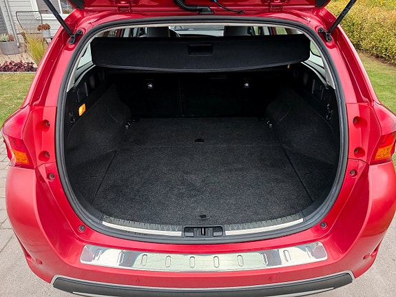Toyota Auris 15 of 24