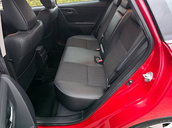 Toyota Auris 16 of 24
