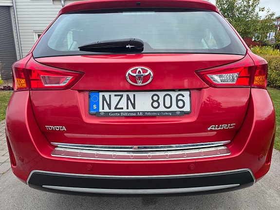Toyota Auris 4 of 24