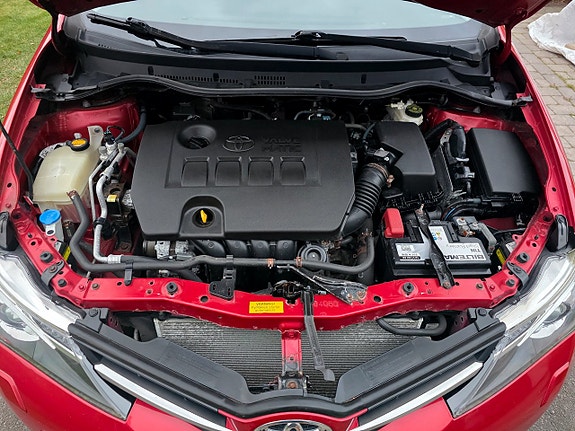 Toyota Auris 18 of 24
