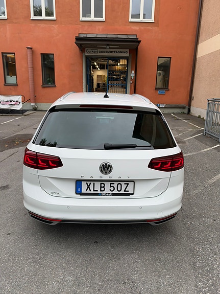 Volkswagen Passat 3 of 13