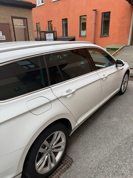 Volkswagen Passat 11 of 13