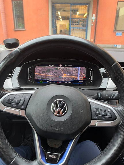 Volkswagen Passat 7 of 13