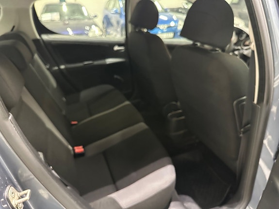 Peugeot 207 10 of 13