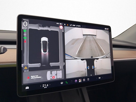 Tesla Model Y 17 of 30