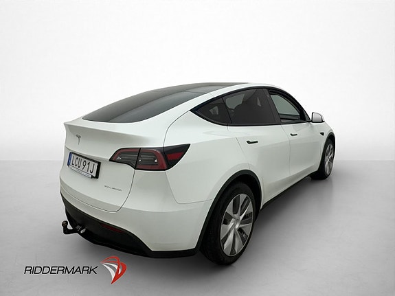 Tesla Model Y 9 of 30