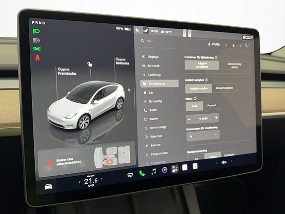 Tesla Model Y 19 of 30