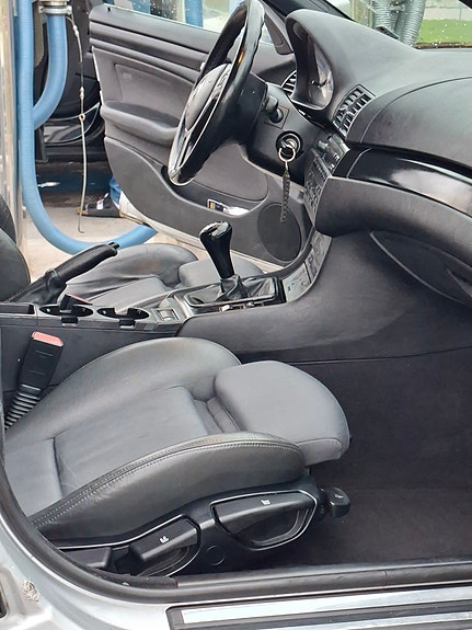 BMW 320i 9 of 10