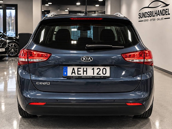 Kia Ceed 4 of 12