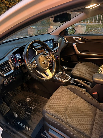Kia Ceed 17 of 23