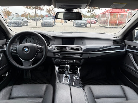 BMW 520d 5 of 8