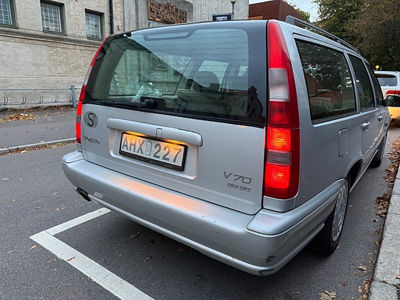 Volvo V70 11 of 11