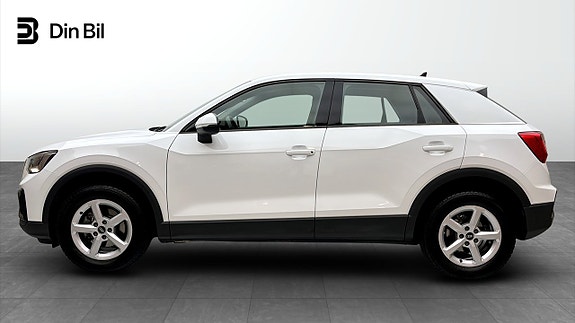 Audi Q2 2 of 15