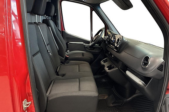 Mercedes-Benz Sprinter 319 8 of 12