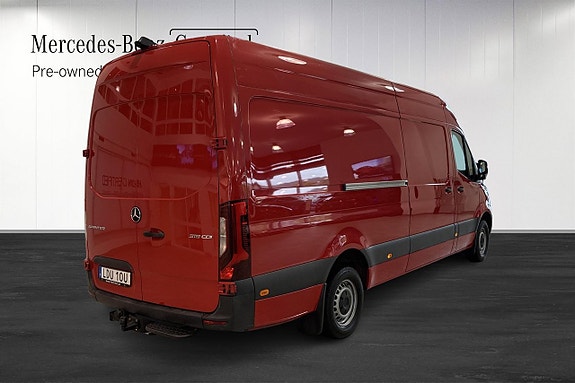 Mercedes-Benz Sprinter 319 2 of 12