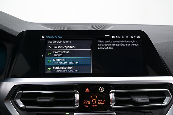 BMW 330e 13 of 27