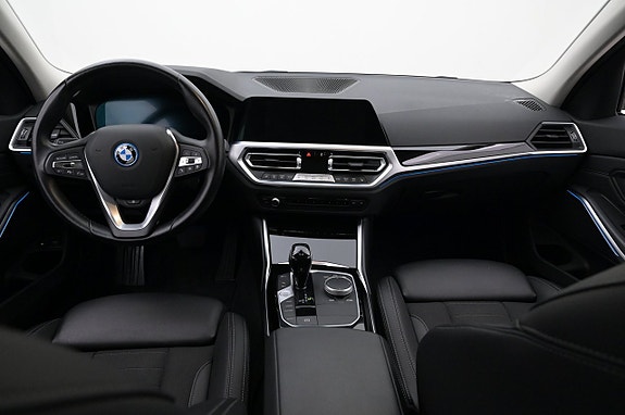 BMW 330e 6 of 27