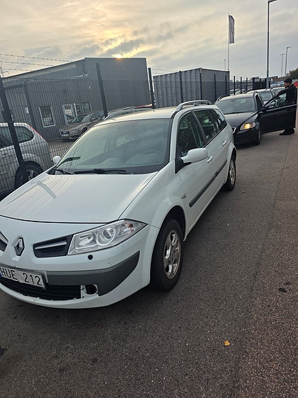 Renault Megane II 2 of 3